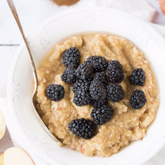 Banana Oatmeal With Blackberries