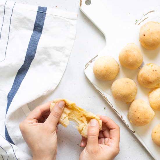 Brazilian Cheese Bread (Pão de Queijo)