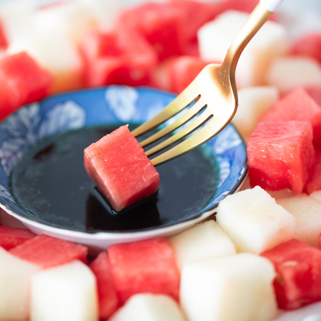 Melon With Spirulina Dipping Sauce
