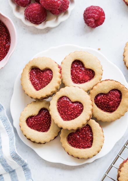 Raspberry Linzer Cookies 